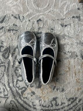 Zara Silver Metallic Mary Jane Dress Shoes for Kids